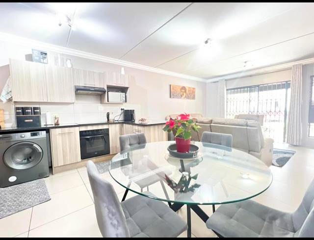 3 BEDROOM APARTMENT FOR SALE IN BROADACRES